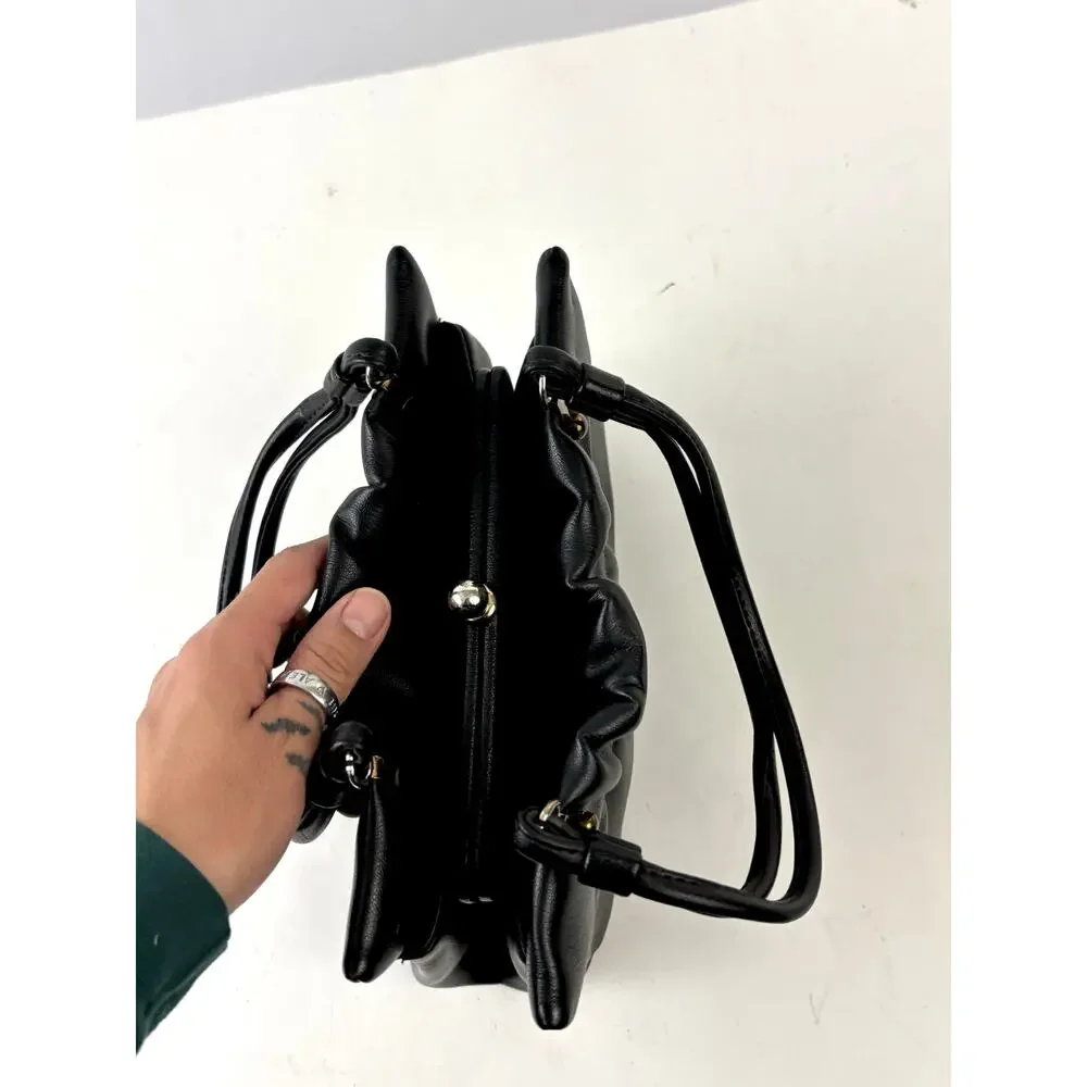 Vintage 1950s 60s‎ Black Gathered Leather Top Handle Purse Clasp Closure